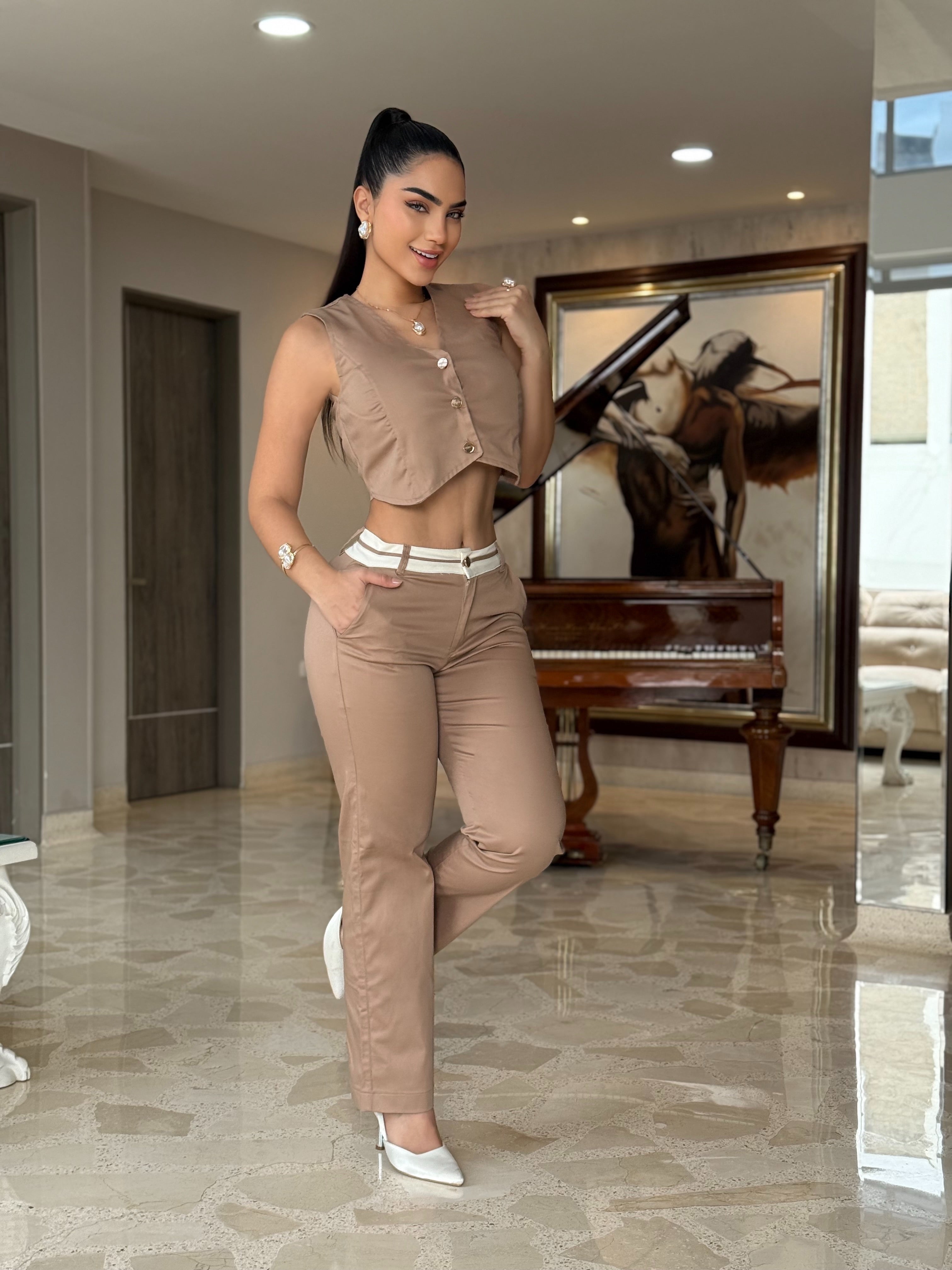 Set Cata en Pantalón (Color: Beige)